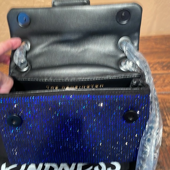 Kurt Geiger London Kennsington NWT Sparkling Blue Crystal Crossbody/Shoulder Bag - Picture 8 of 12
